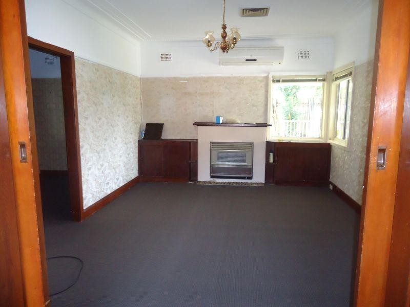 38 Binalong Road, Pendle Hill NSW 2145