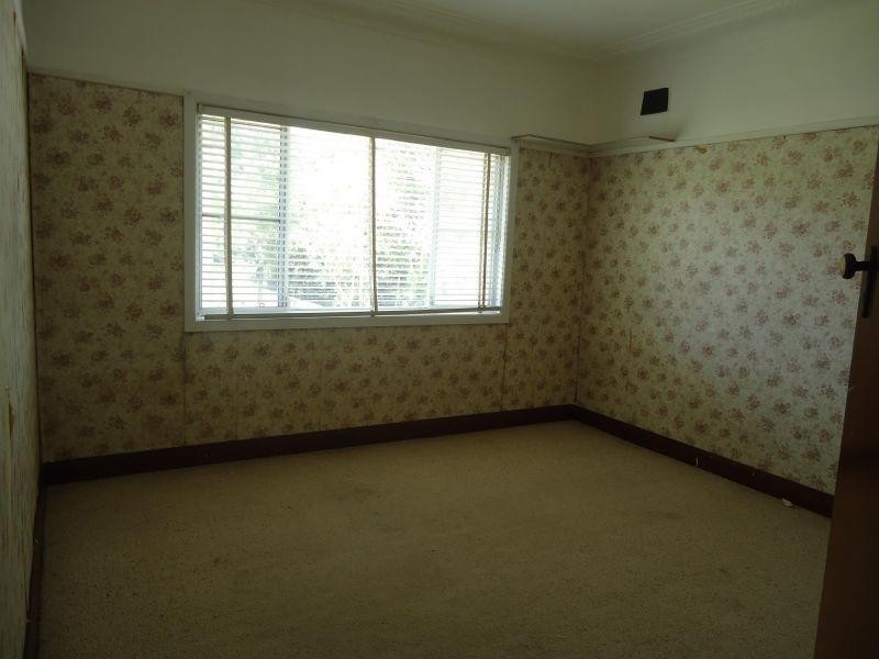 38 Binalong Road, Pendle Hill NSW 2145