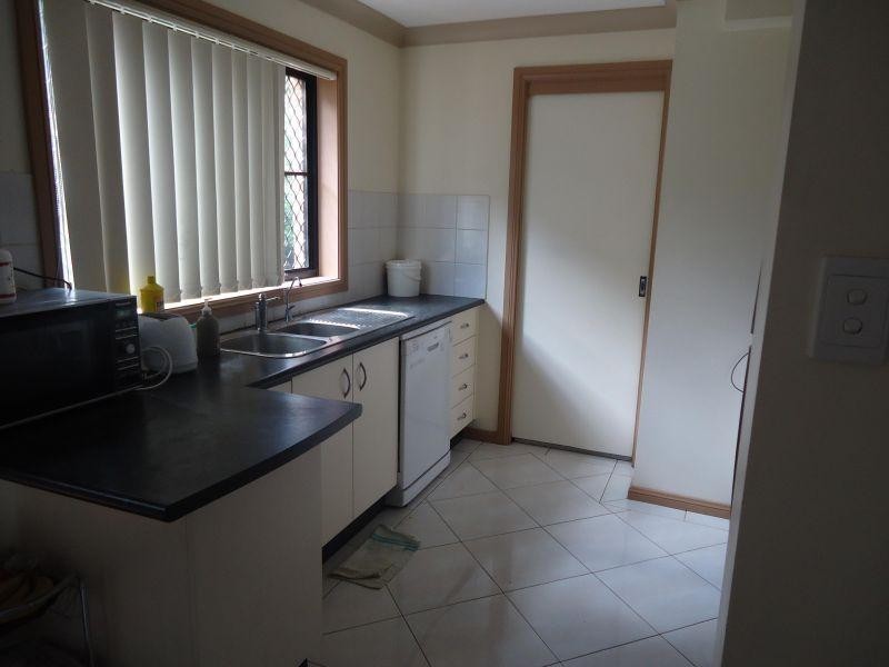 2/165 Targo Road, Girraween NSW 2145