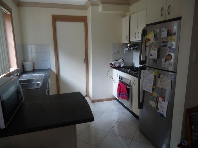 2/165 Targo Road, Girraween NSW 2145