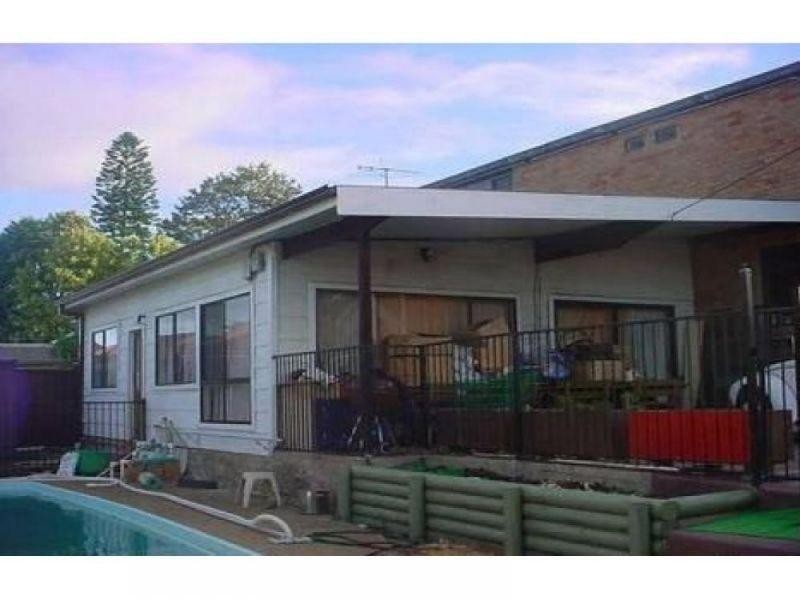 2/135 Station Street, Wentworthville NSW 2145