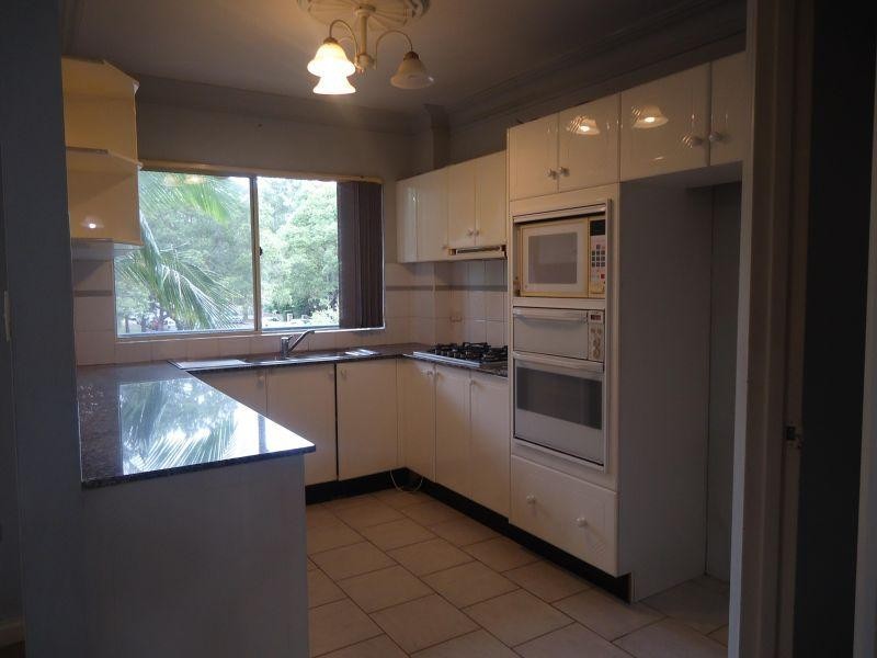 1/21-23 Queens Rd, Westmead NSW 2145