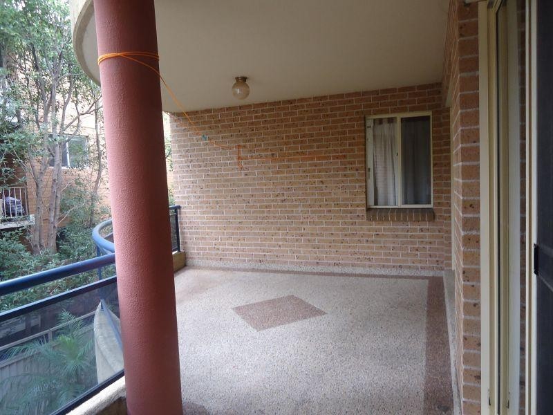 1/21-23 Queens Rd, Westmead NSW 2145