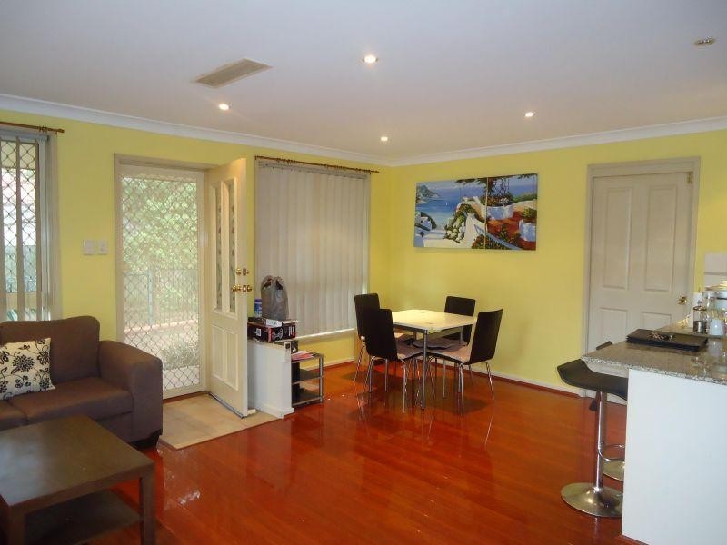 8/43 Magowar Road, Pendle Hill NSW 2145