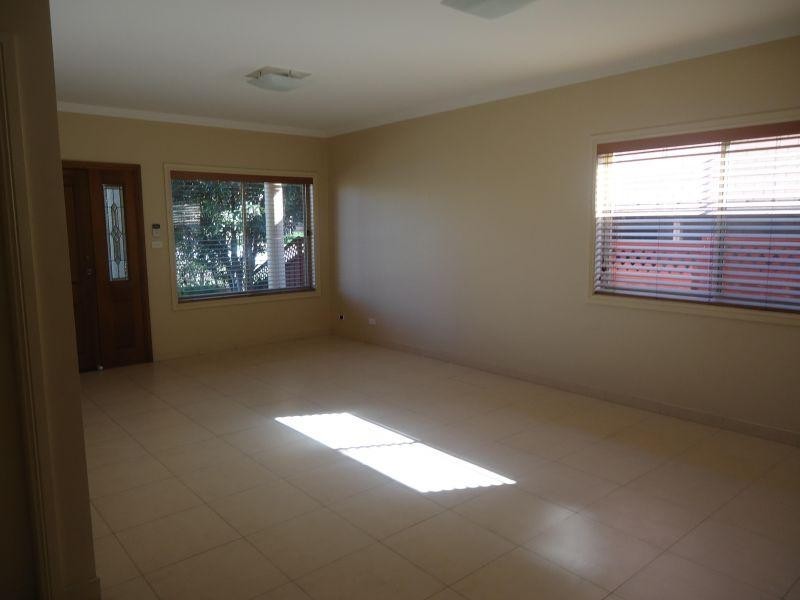 111 Centenary Road, South Wentworthville NSW 2145