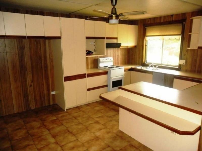 16 Emma Crescent, Constitution Hill NSW 2145