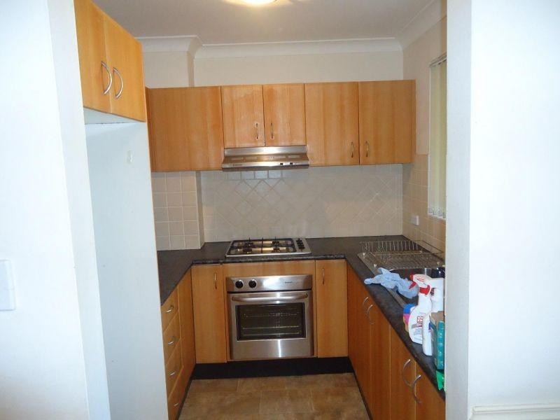 1/146 Station Street, Wentworthville NSW 2145