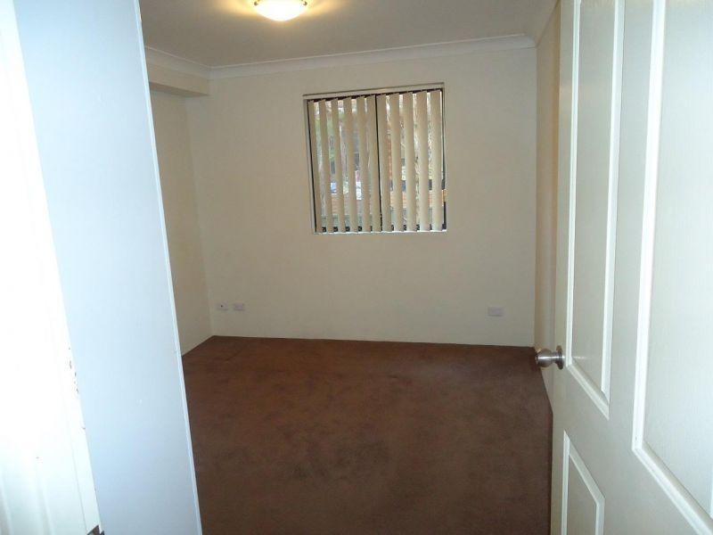 1/146 Station Street, Wentworthville NSW 2145