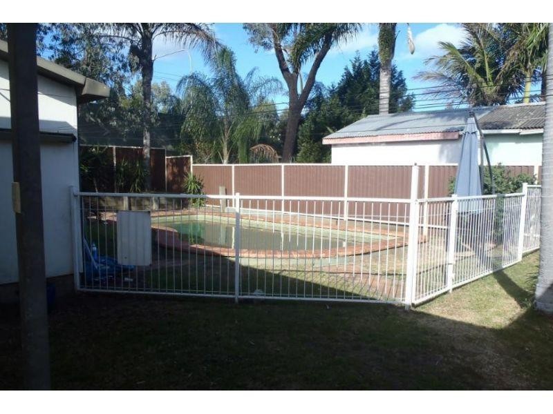 17 Peachtree Avenue, Constitution Hill NSW 2145