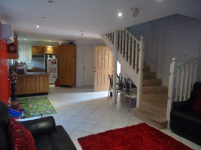 16/28 Carinya Street, Blacktown NSW 2148