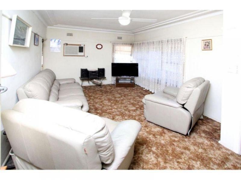 7 Daley Street, Pendle Hill NSW 2145