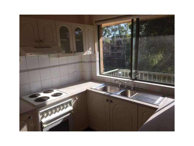 10/235 Targo Road, Toongabbie NSW 2146