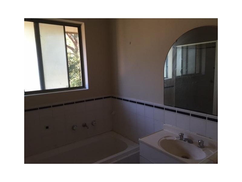 10/235 Targo Road, Toongabbie NSW 2146