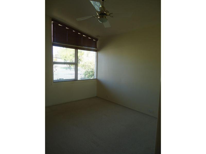 15 Tudor Ave, Blacktown NSW 2148