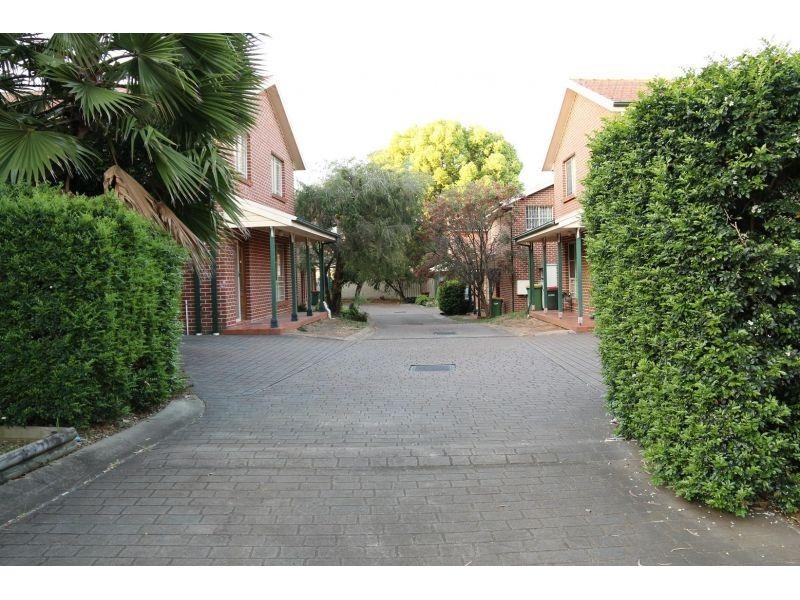 2/71a Wentworth Avenue, Wentworthville NSW 2145