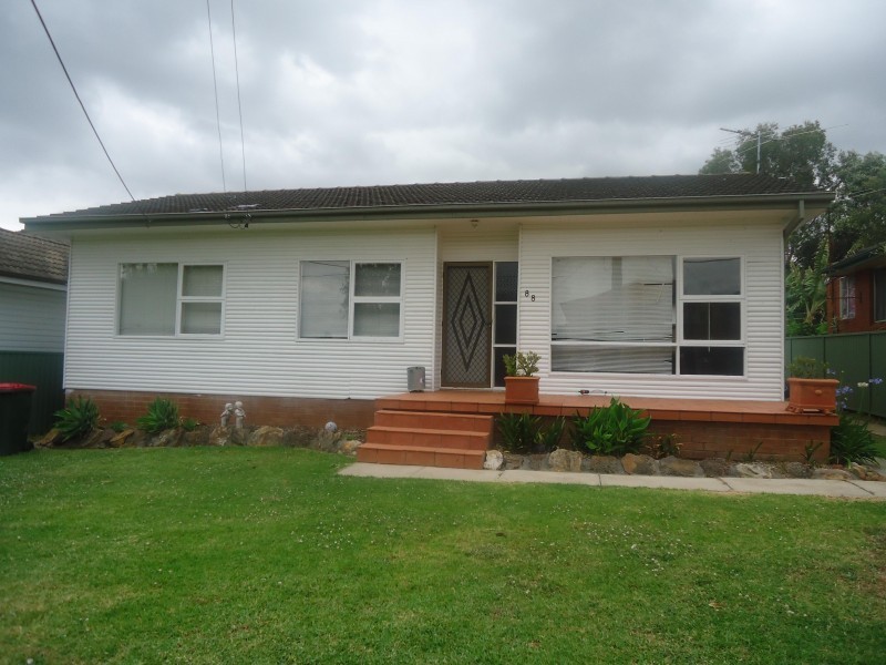 88 Bombala Street, Pendle Hill NSW 2145