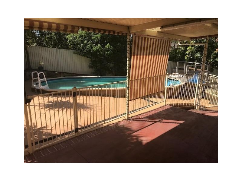 2 Potter Street, Old Toongabbie NSW 2146