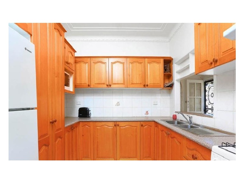 18 Wentworth Avenue, Toongabbie NSW 2146