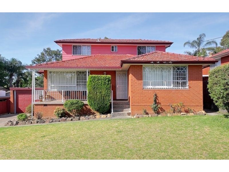 18 Lyle Street, Girraween NSW 2145