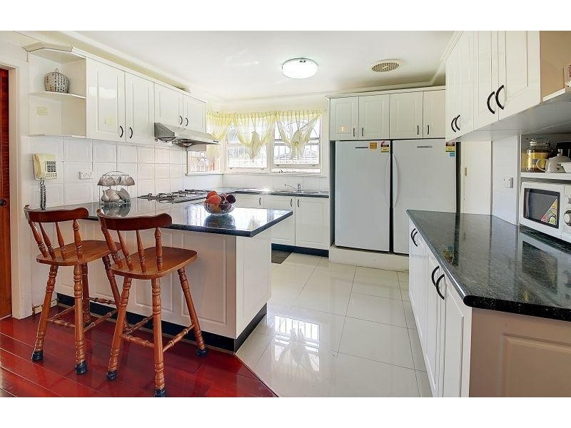 18 Lyle Street, Girraween NSW 2145