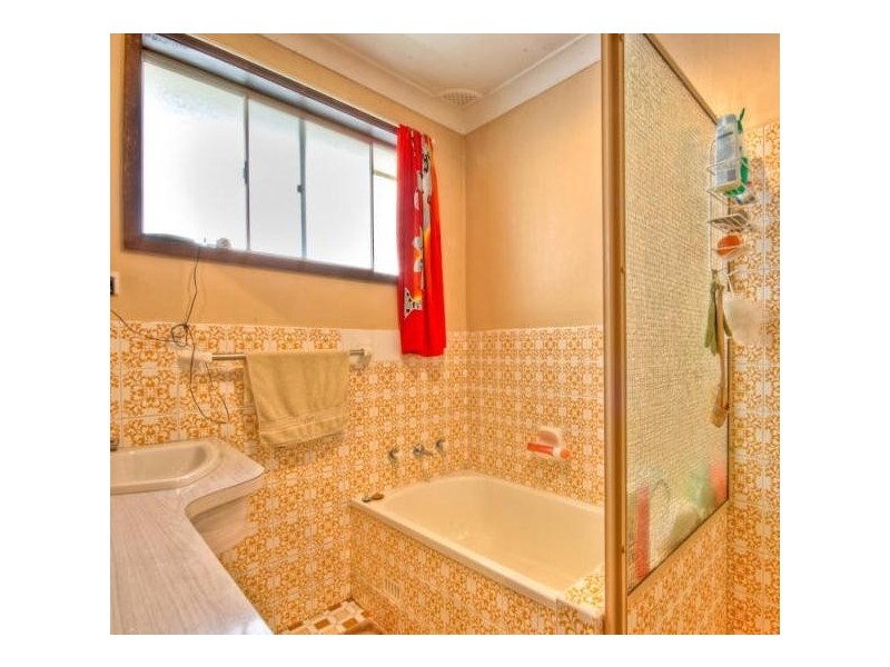 11 Saxon Place, Constitution Hill NSW 2145