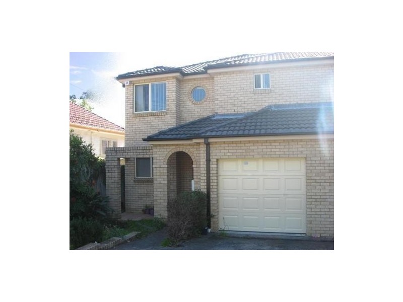 2/193A Dunmore Street, Wentworthville NSW 2145