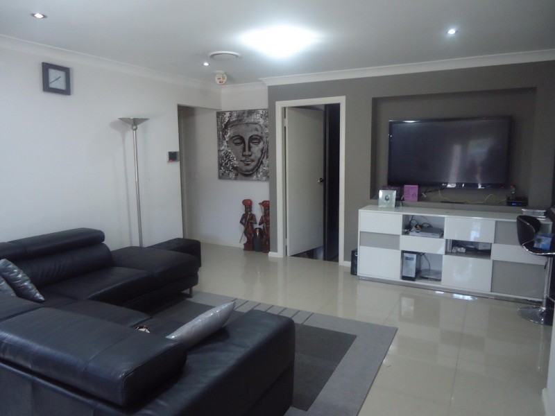 1/183 Targo Road, Girraween NSW 2145