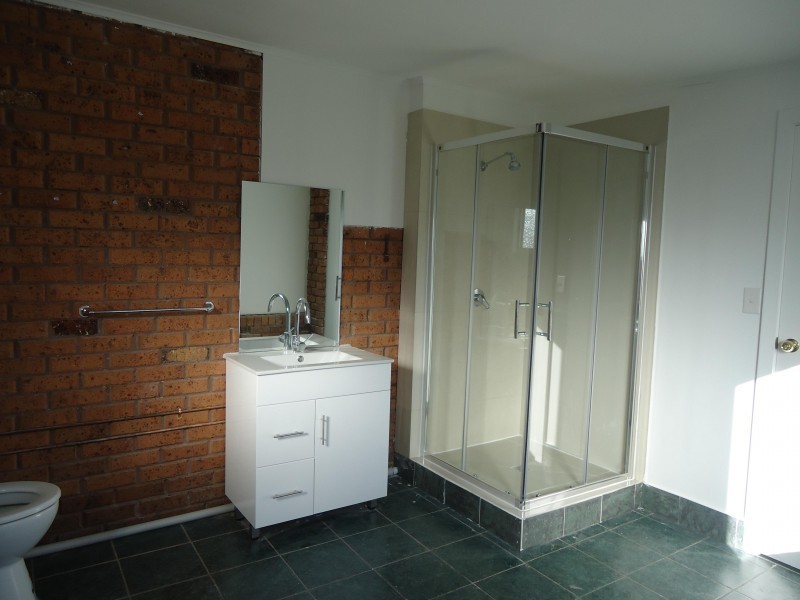 90 Ballandella Road, Toongabbie NSW 2146