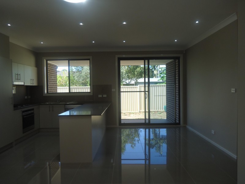 59a  Pendle way, Pendle Hill NSW 2145