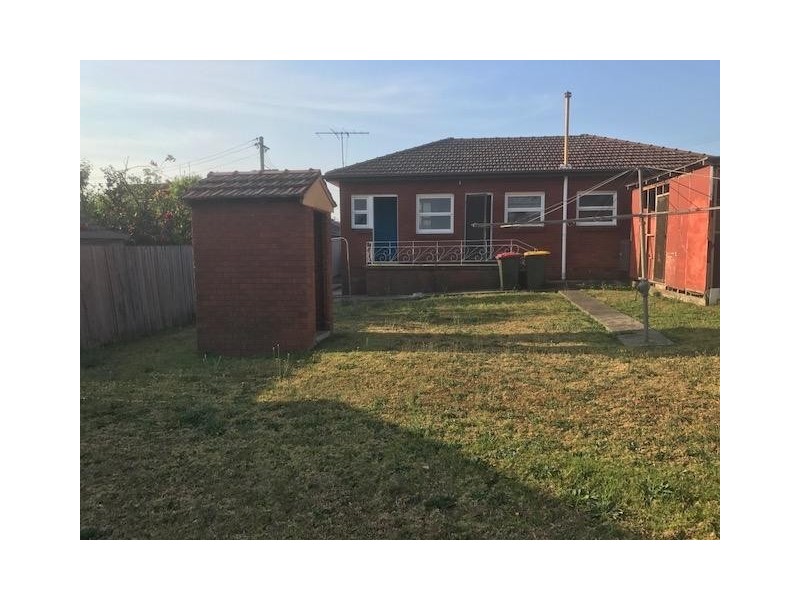 10 Greenslopes Street, South Wentworthville NSW 2145