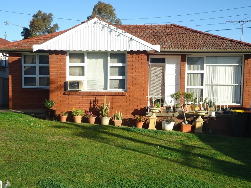 10 Greenslopes Street, South Wentworthville NSW 2145