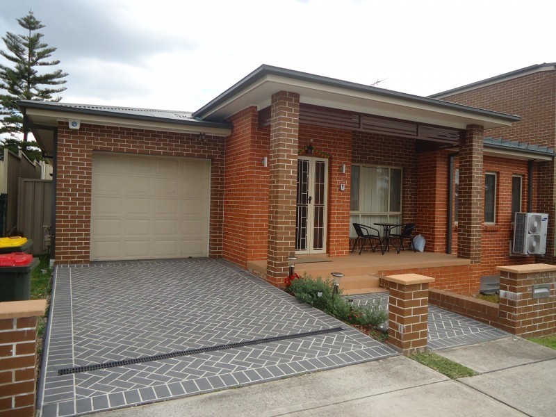 3/28 Carinya Road, Girraween NSW 2145