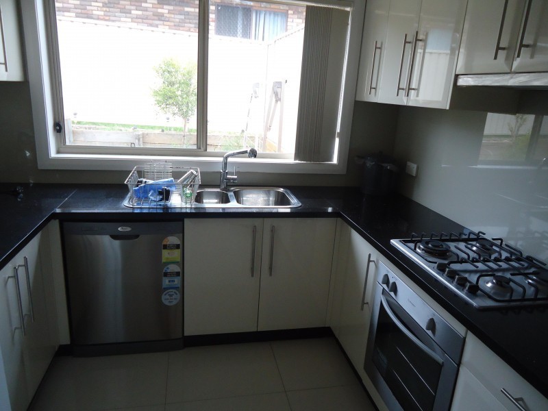 3/28 Carinya Road, Girraween NSW 2145