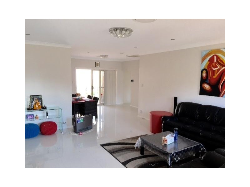 3/28 Carinya Road, Girraween NSW 2145