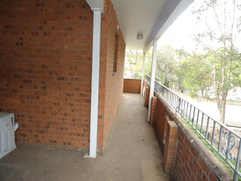 2/191 Hawkesbury Road, Westmead NSW 2145