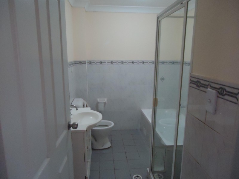 8/108-112 Stapleton Street, Pendle Hill NSW 2145