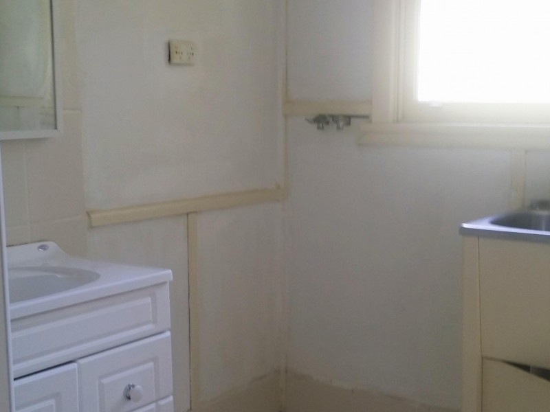 4a Binya Street, Pendle Hill NSW 2145