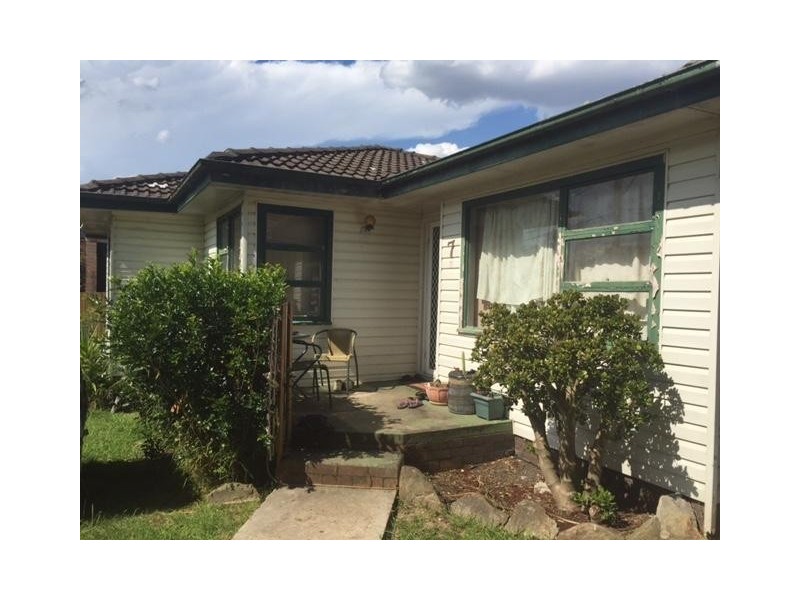 7 Ballandella Road, Toongabbie NSW 2146
