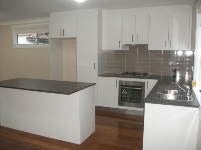 2b Bromfield Avenue, Toongabbie NSW 2146