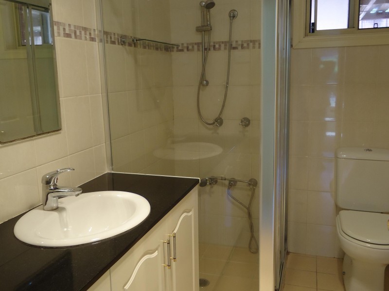 1 Barfil Crescent, South Wentworthville NSW 2145