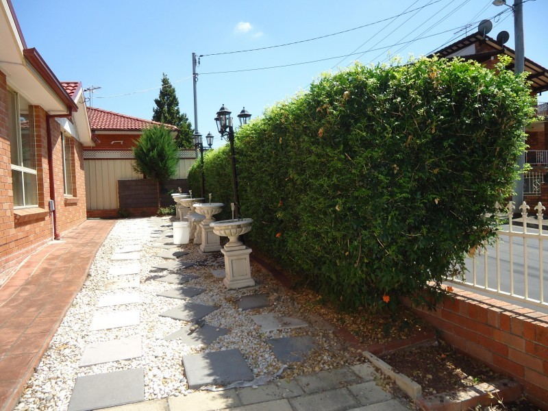 1 Barfil Crescent, South Wentworthville NSW 2145