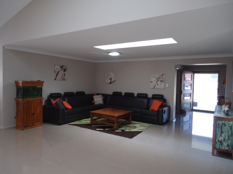 24 Wyena Road, Pendle Hill NSW 2145