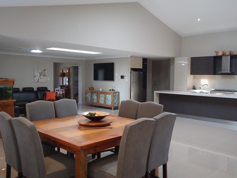 24 Wyena Road, Pendle Hill NSW 2145