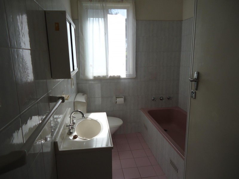 9 Cornock Avenue, Toongabbie NSW 2146