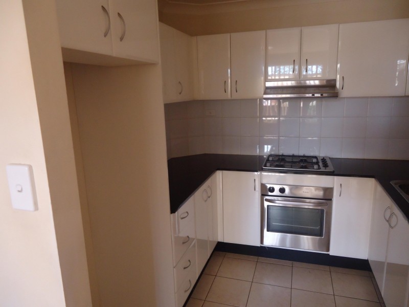 8/60 Hampden Road, South Wentworthville NSW 2145