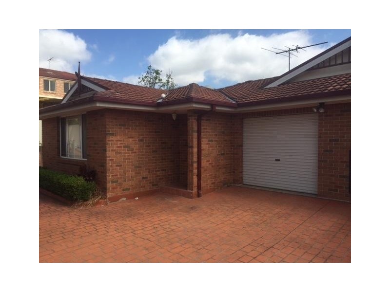 9a Carinya Road, Girraween NSW 2145