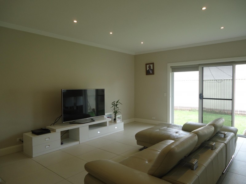 3a Hayes Avenue, South Wentworthville NSW 2145