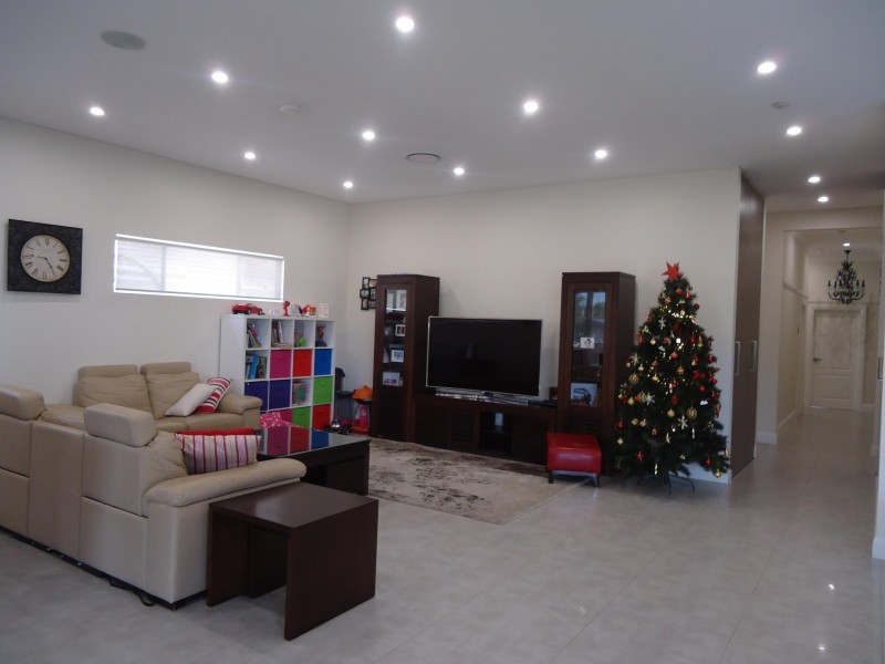 57 Portico Parade, Toongabbie NSW 2146