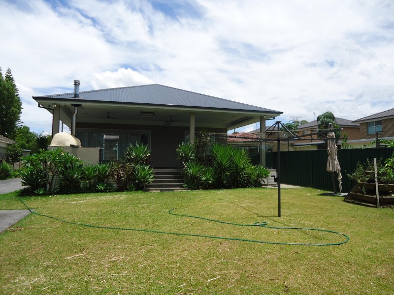 57 Portico Parade, Toongabbie NSW 2146