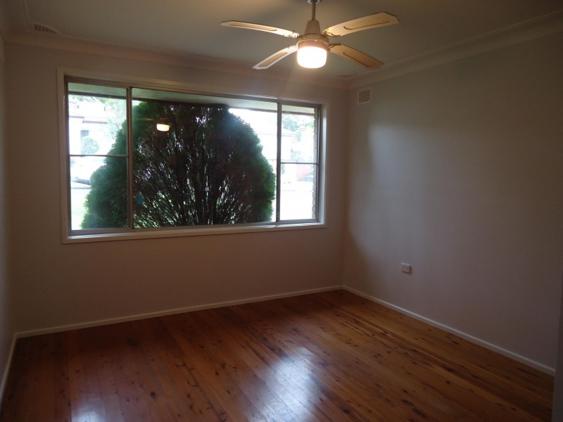 10 Boyne Avenue, Pendle Hill NSW 2145